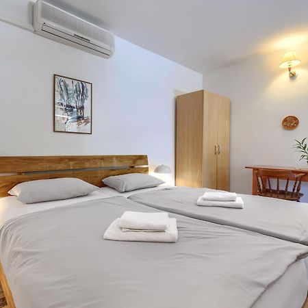 Holiday Home Margit - Prm115 By Interhome Premantura Exterior photo
