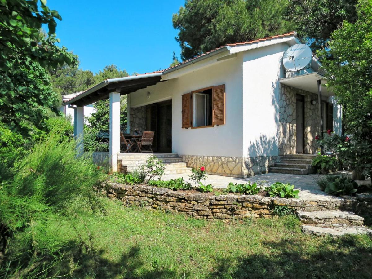 Holiday Home Margit - Prm115 By Interhome Premantura Exterior photo